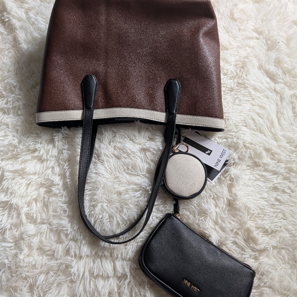 Set Nine West Jordi Trap Shoulder Tote Bag and Crossbody - Picture 7 of 11